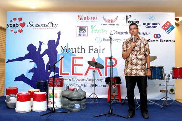 dr. Iskandar Irwan Hukom