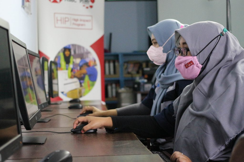 Digital inclusion in education is much expected from all stakeholders to keep up with the fourth industrial revolution 4.0 and the needs of 9 million digital talents by 2030.
