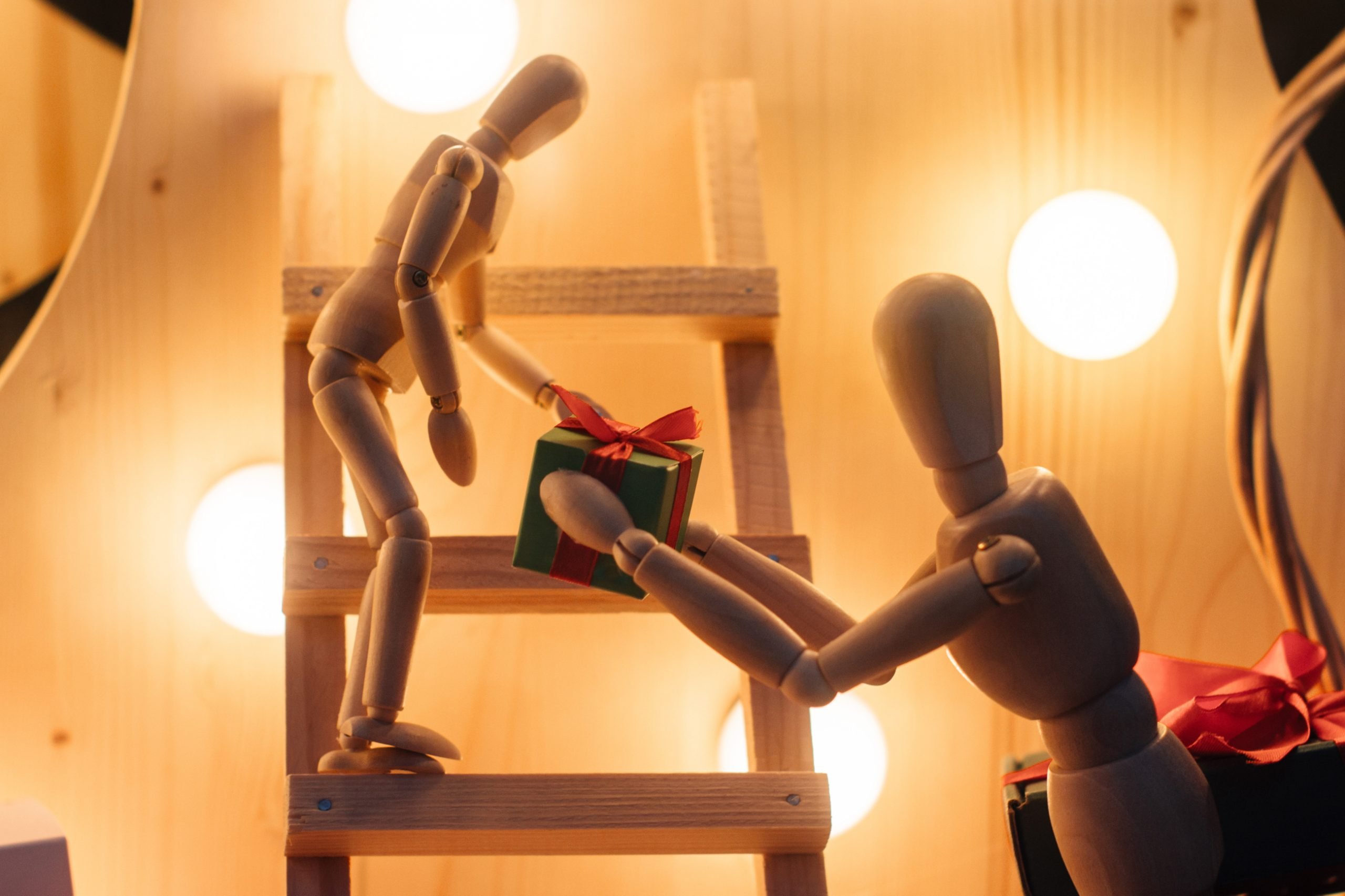 Many scientists also believe that giving can release endorphins in the brain and produce a positive feeling called a "helper's high".